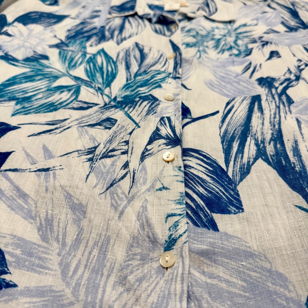 C&C California White Blue Linen Tropic Blouse Top Size M Tropical Camp Shirt - Picture 7 of 12